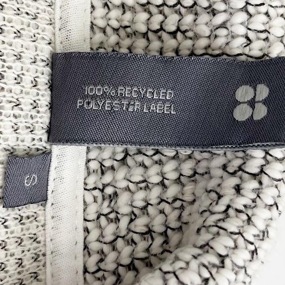 Sweaty Betty Restful Bouclé Lily White Zip Up
Jacket Size Small - Picture 13 of 15